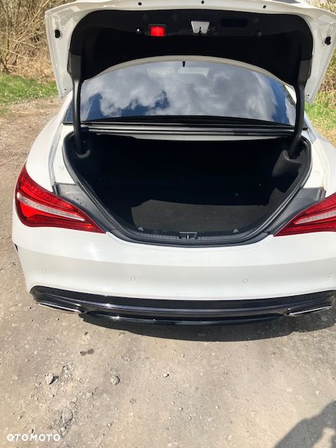 Mercedes-Benz CLA 200 7G-DCT AMG Line - 5
