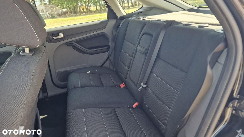 Ford Focus 2.0 Titanium - 10