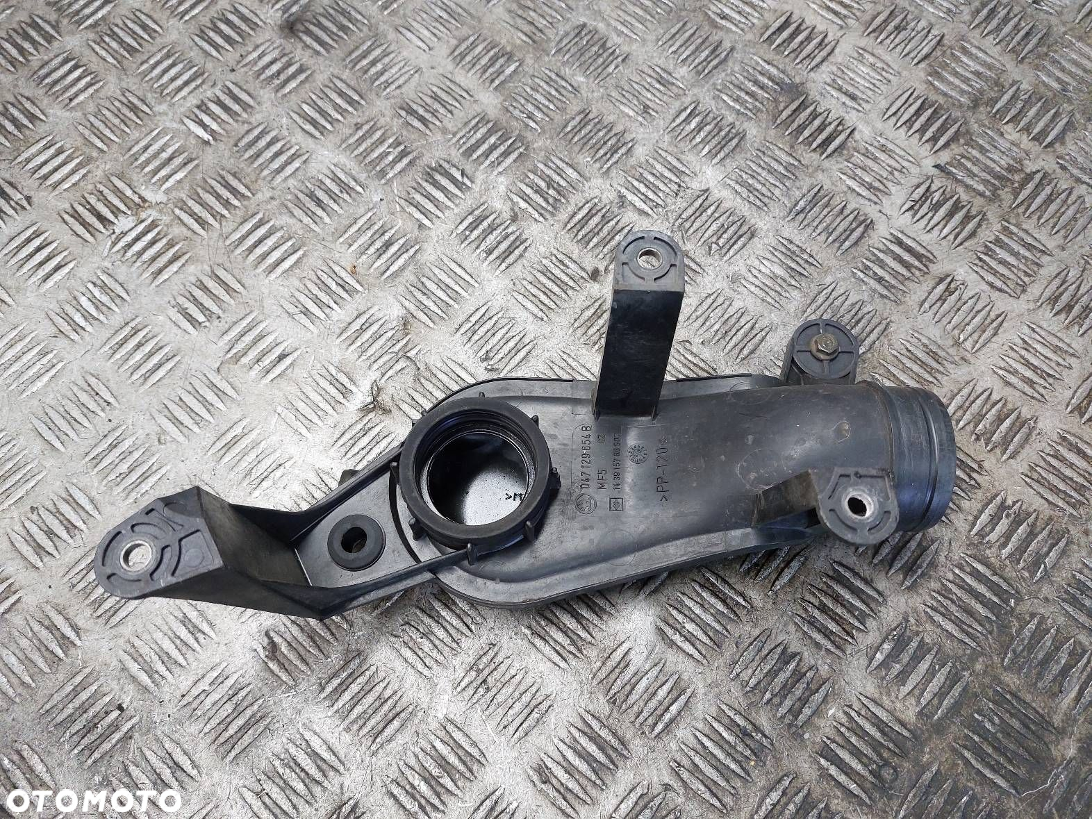 RURA DOLOT POWIETRZA FABIA I 1.4 8V 047129654B - 2