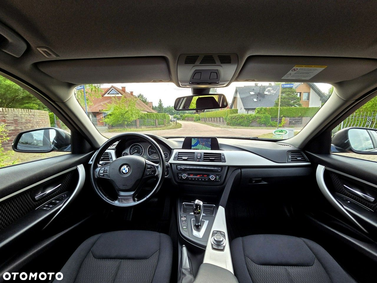 BMW Seria 3 320d DPF Touring - 13
