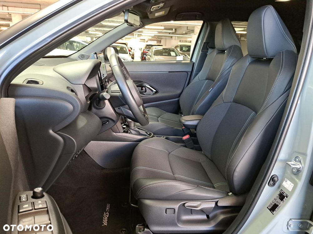 Toyota Yaris Cross - 12