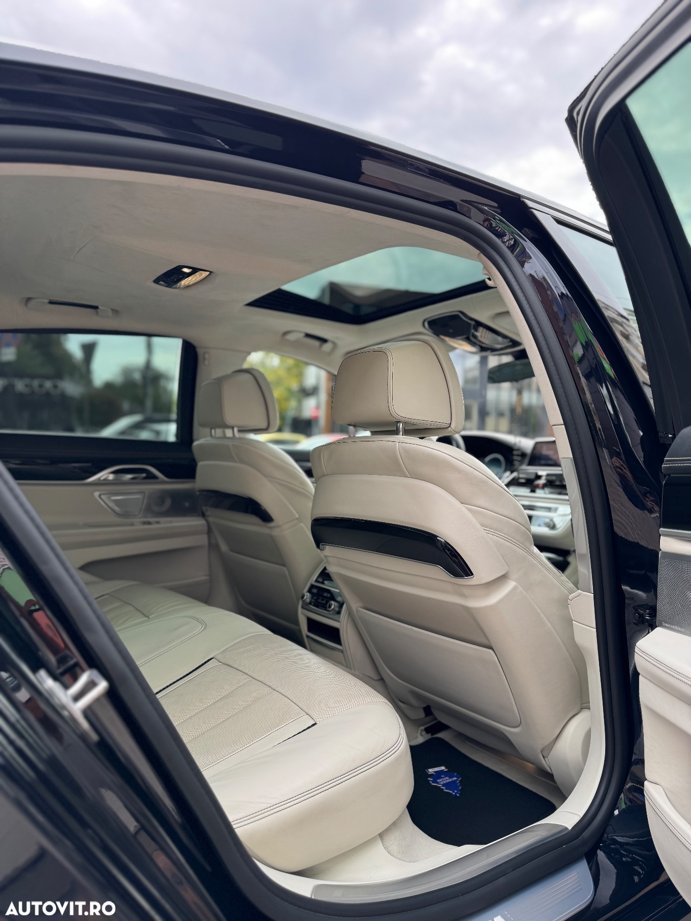 BMW Seria 7 730d xDrive - 14