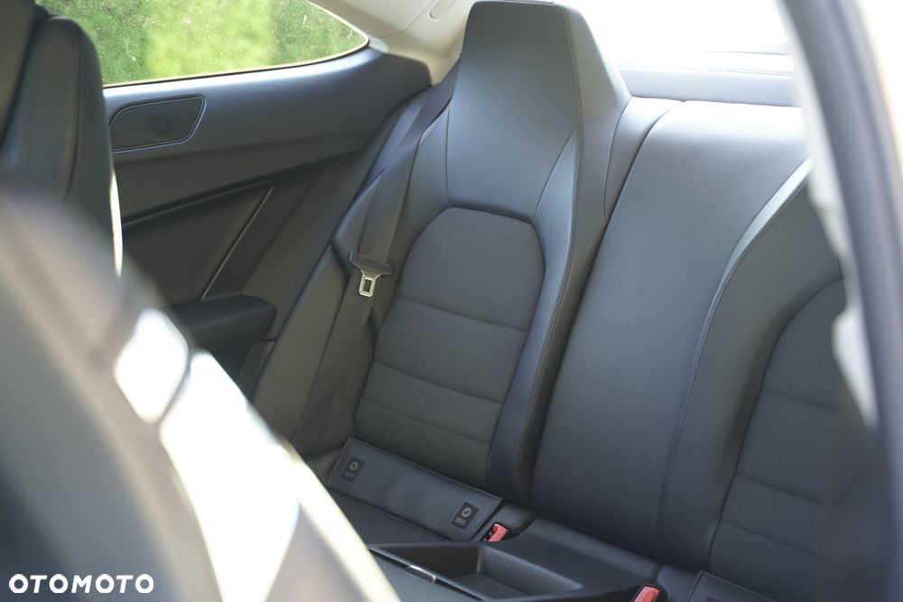 Mercedes-Benz Klasa C 180 BlueEFFICIENCY - 32