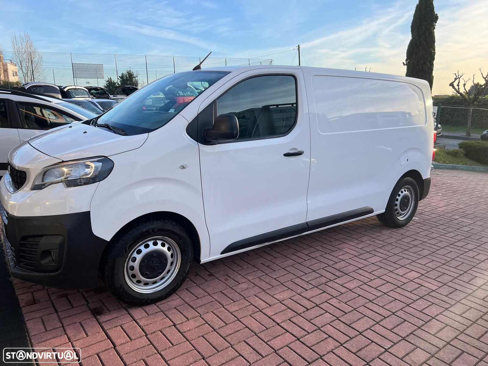 Peugeot Expert Outro - 23