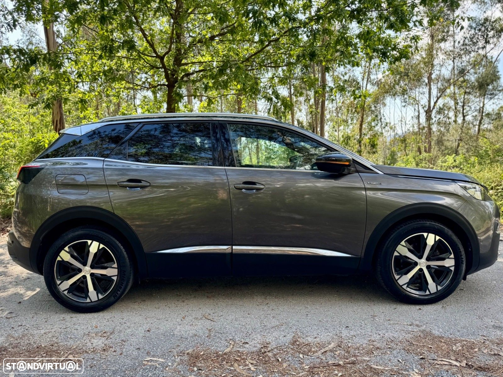 Peugeot 3008 1.6 BlueHDi GT Line Grip Control EAT6 - 19