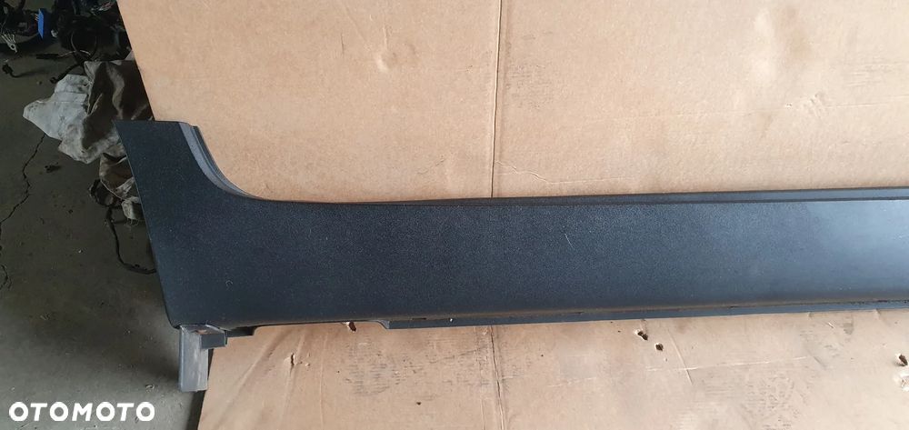 Listwa progowa prawa Kia Sportage III 3 87752-3U000 - 2