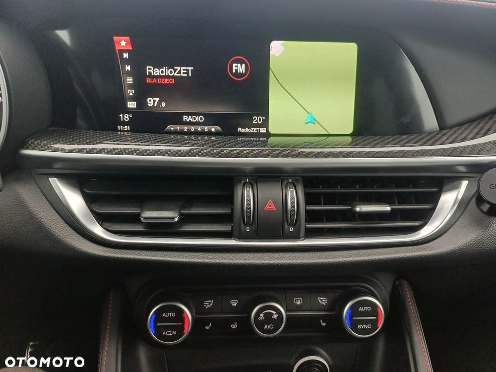 Alfa Romeo Stelvio V6 2.9 Bi-Turbo AT8-Q4 Quadrifoglio - 35