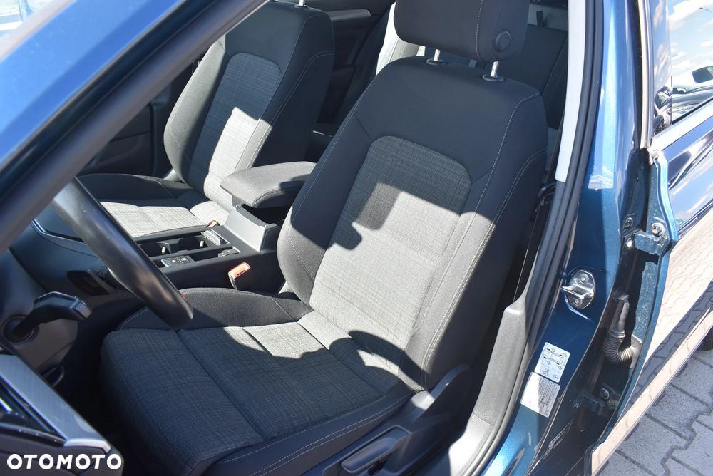 Volkswagen Passat Variant - 11