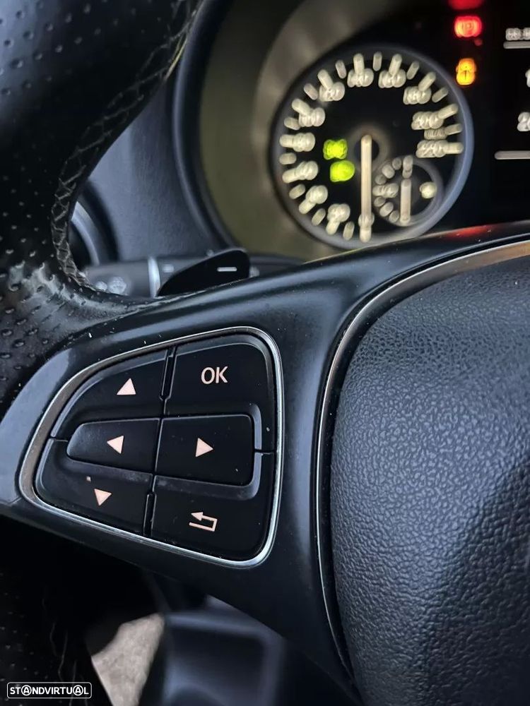 Mercedes-Benz Vito Tourer 116 CDI (BlueTEC) Longa Aut. SELECT - 39