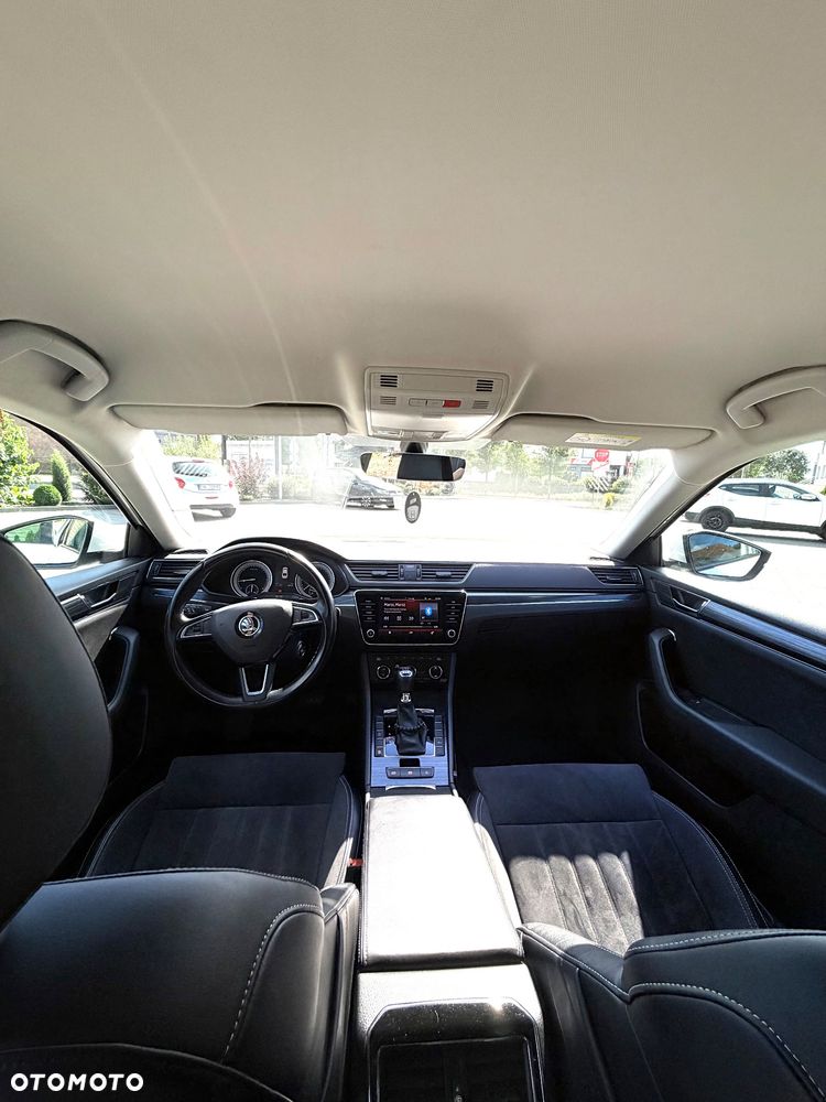 Skoda Superb 2.0 TDI SCR 4x4 Style DSG - 10