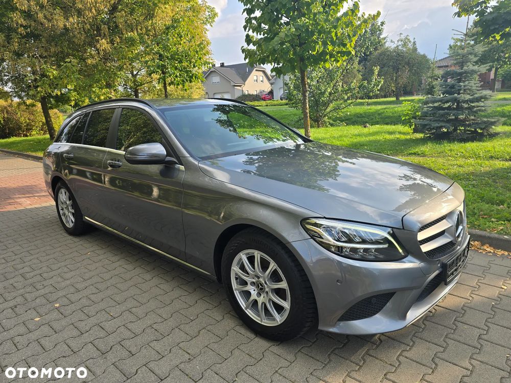 Mercedes-Benz Klasa C 180 d T Exclusive - 1