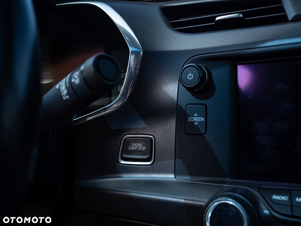 Chevrolet Corvette - 12