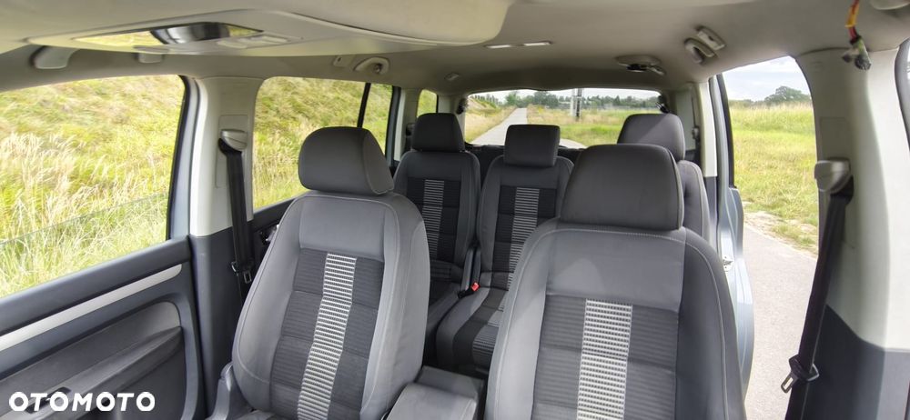 Volkswagen Touran 2.0 TDI Highline DSG - 3
