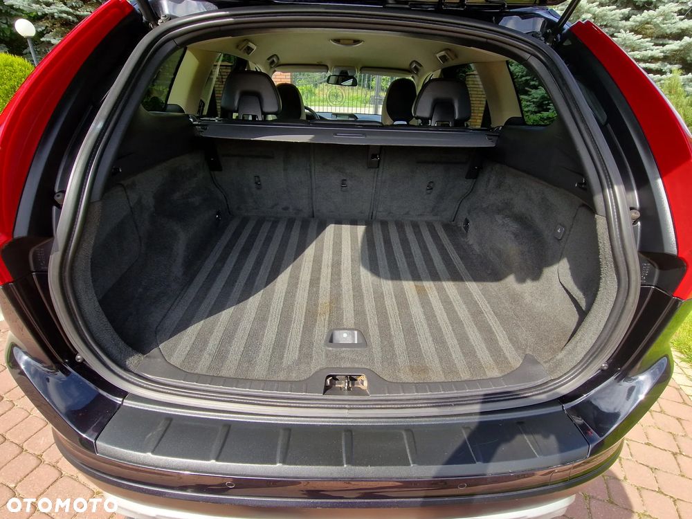Volvo XC 60 D5 AWD RDesign - 8