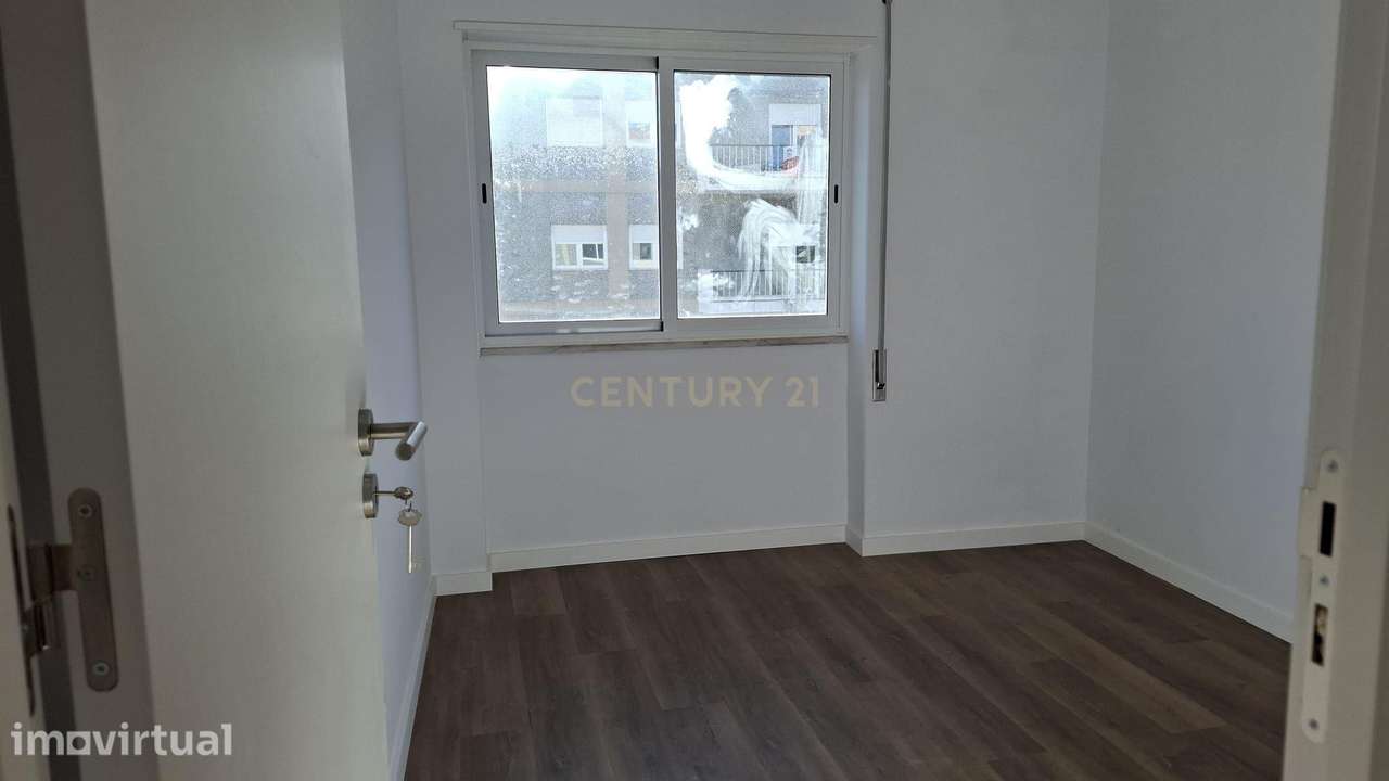 Apartamento T3 com Varandas no Barreiro, Setúbal - Grande imagem: 2/10