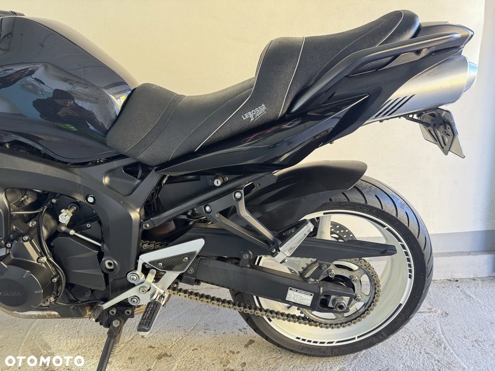 Yamaha FZ6 - 18