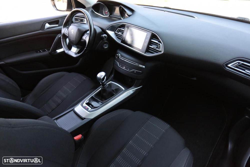 Peugeot 308 1.6 BlueHDi Allure - 17
