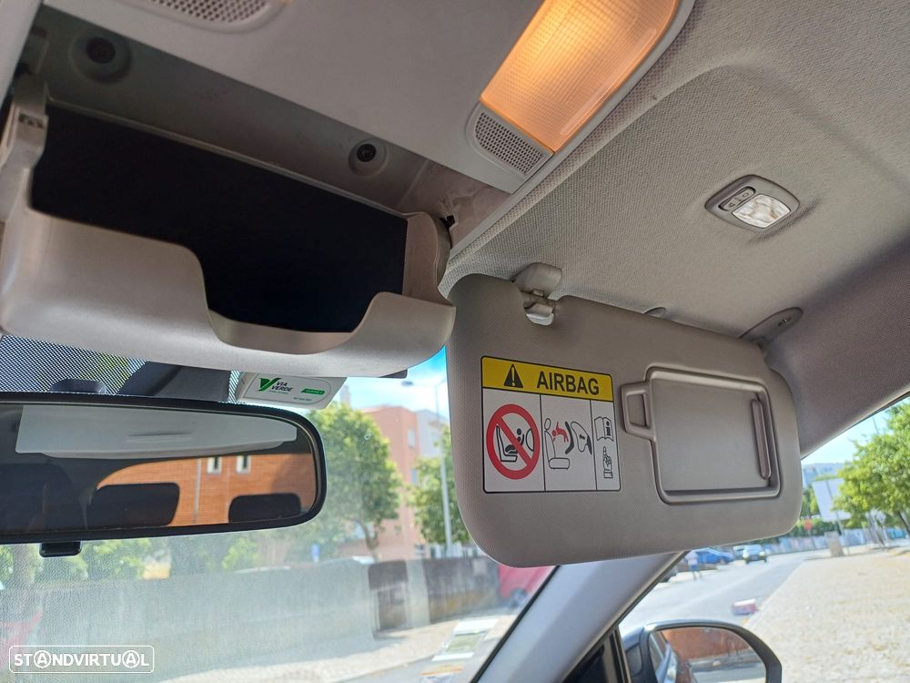 Kia Rio 1.2 CVVT LX - 19