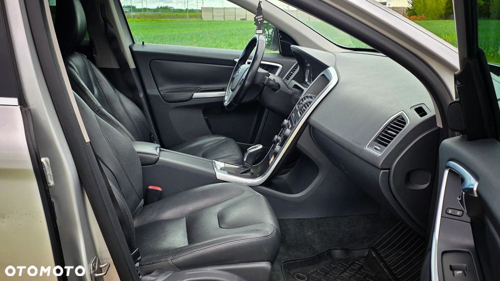 Volvo XC 60 T5 Geartronic Kinetic - 14