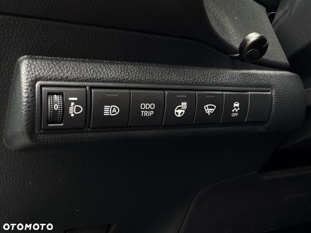 Toyota Corolla 1.8 Hybrid Comfort - 28