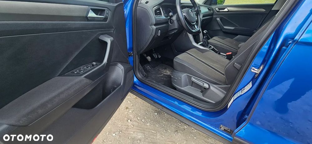 Volkswagen T-Roc - 9