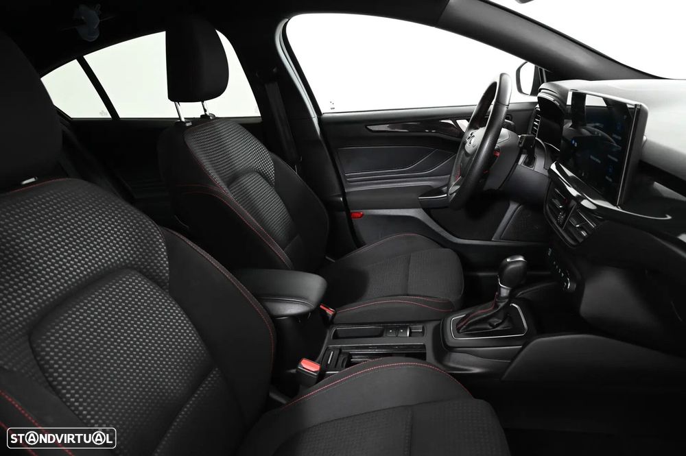 Ford Focus 1.0 EcoBoost MHEV ST-Line Aut. - 26