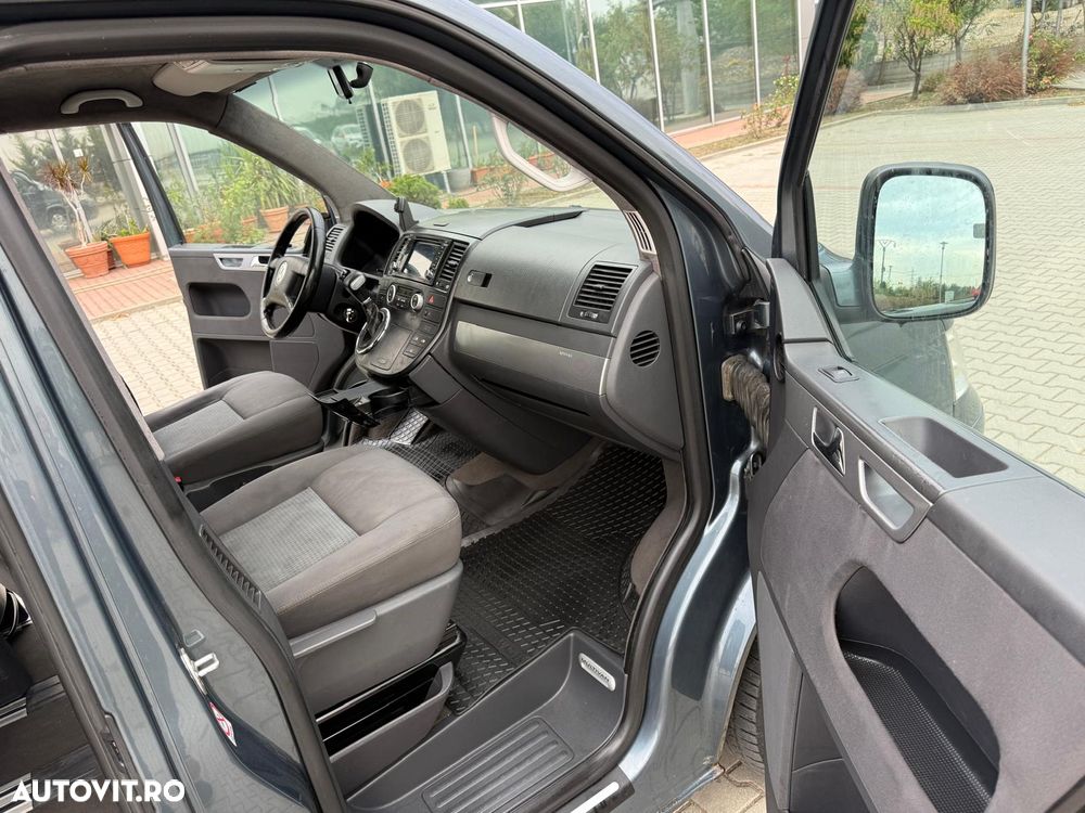 Volkswagen Multivan - 12