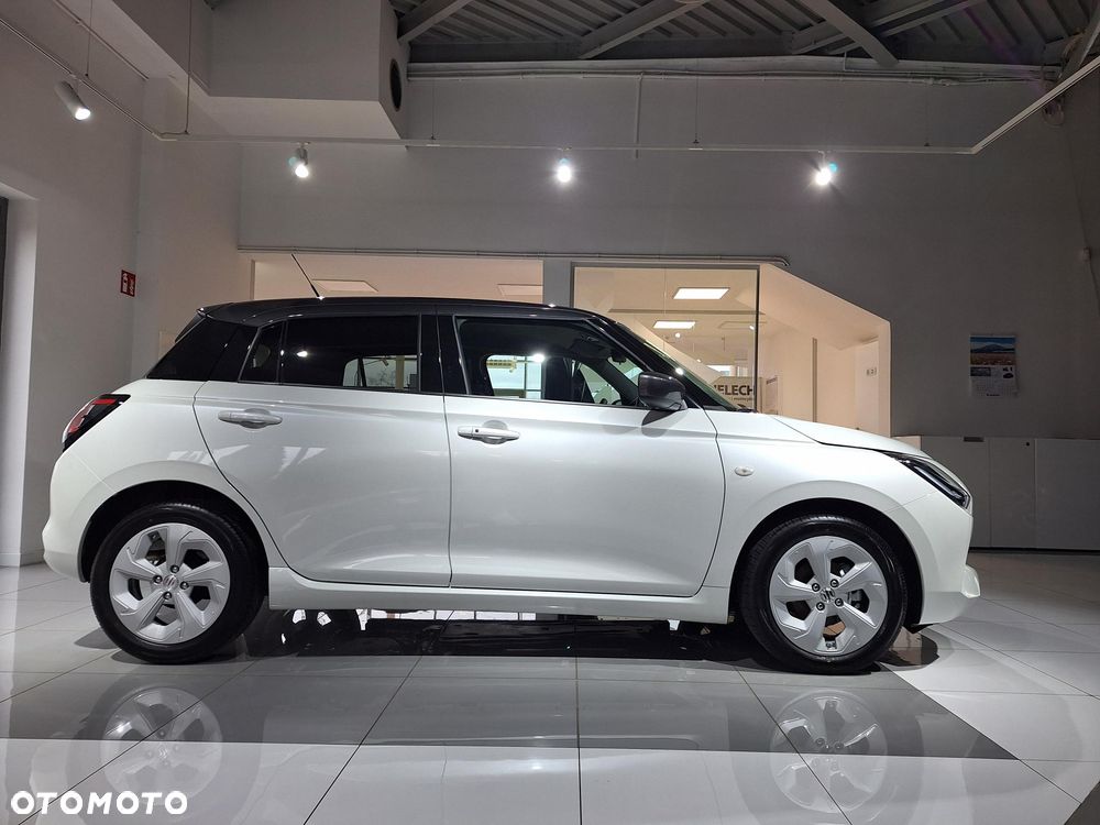 Suzuki Swift 1.2 Dualjet SHVS Premium Plus - 2