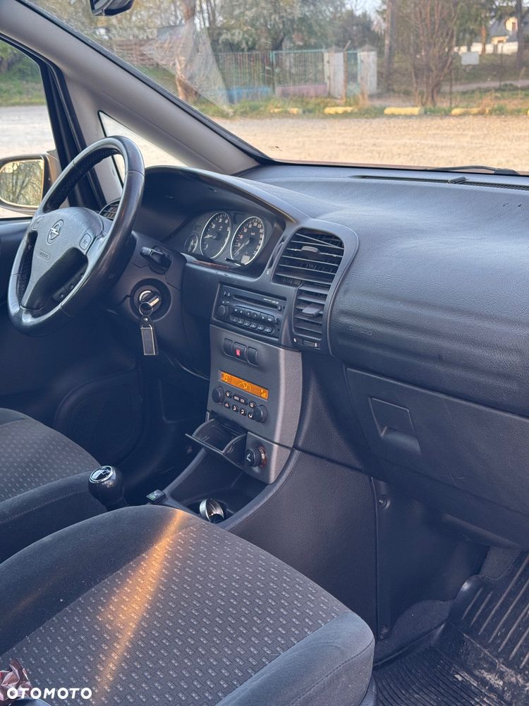 Opel Zafira 1.8 16V Elegance - 15