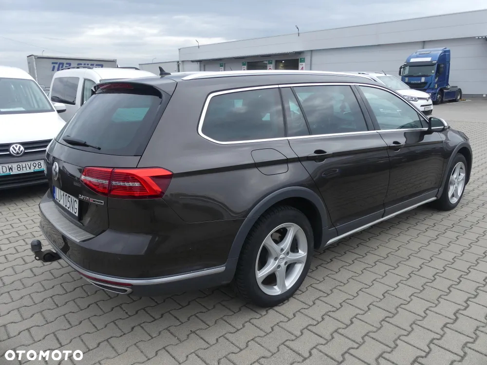 Volkswagen Passat - 15