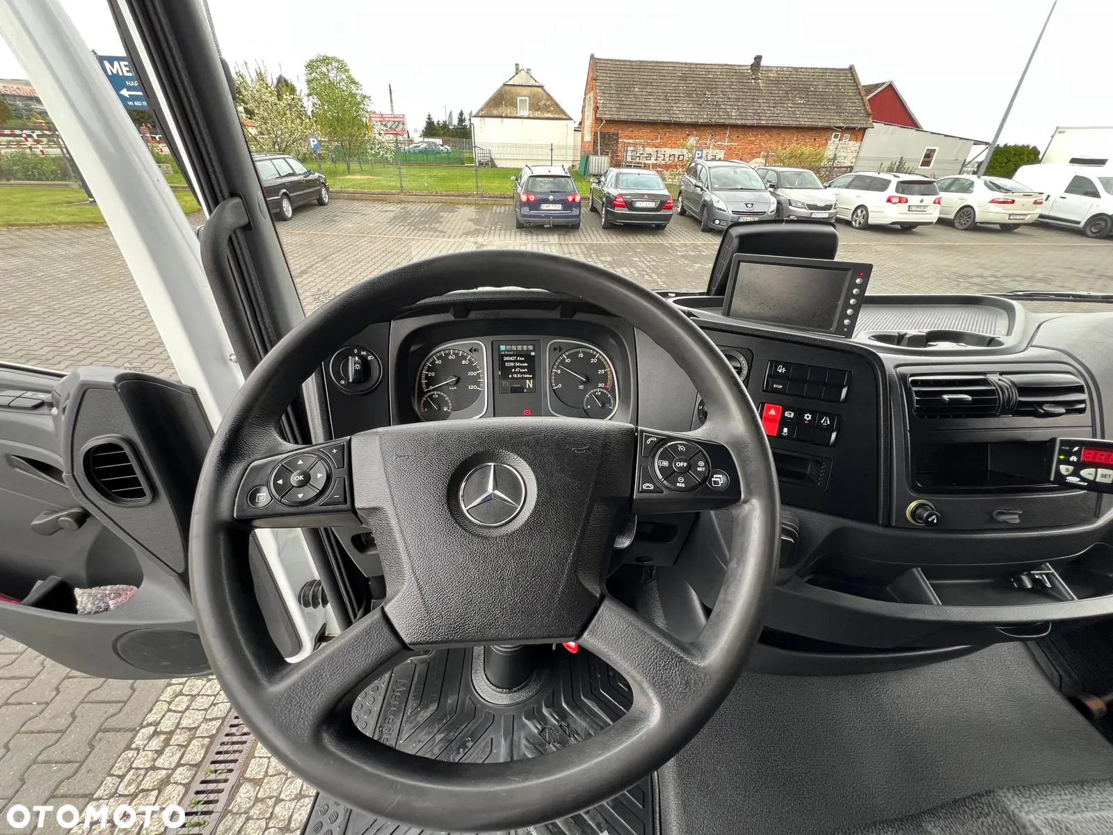 Mercedes-Benz ATEGO 816 EURO 6 CHŁODNIA HAKOWA KONTENER IZOTERMA LAMBERET PODUSZKI KLIMA - 20
