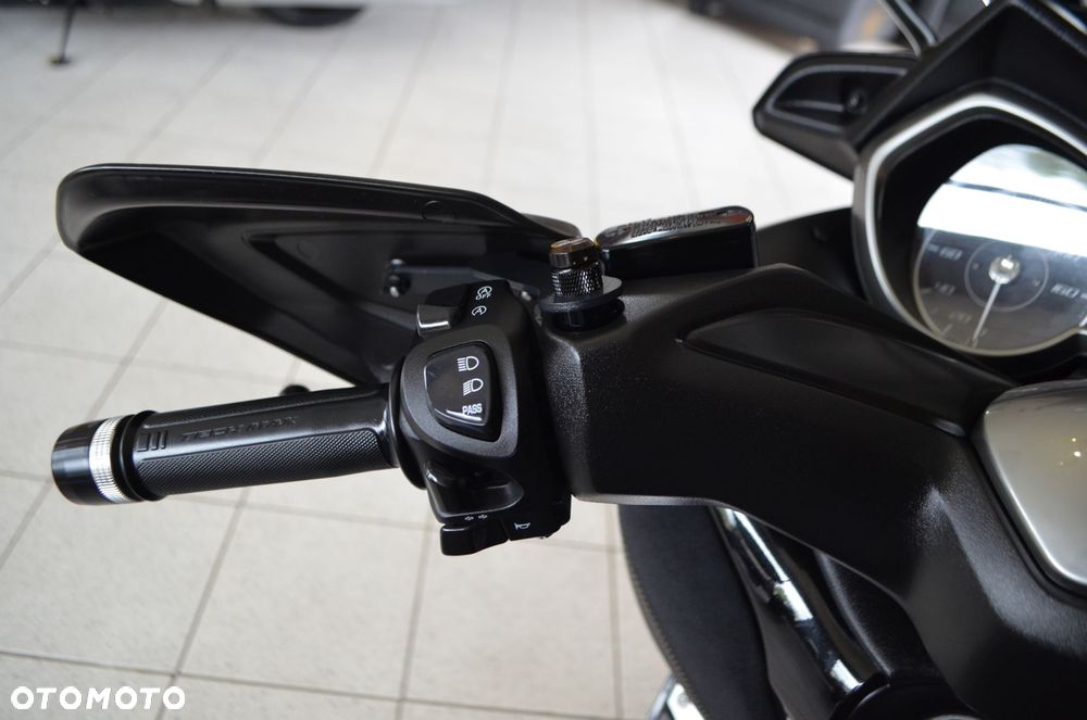Yamaha X-max - 34