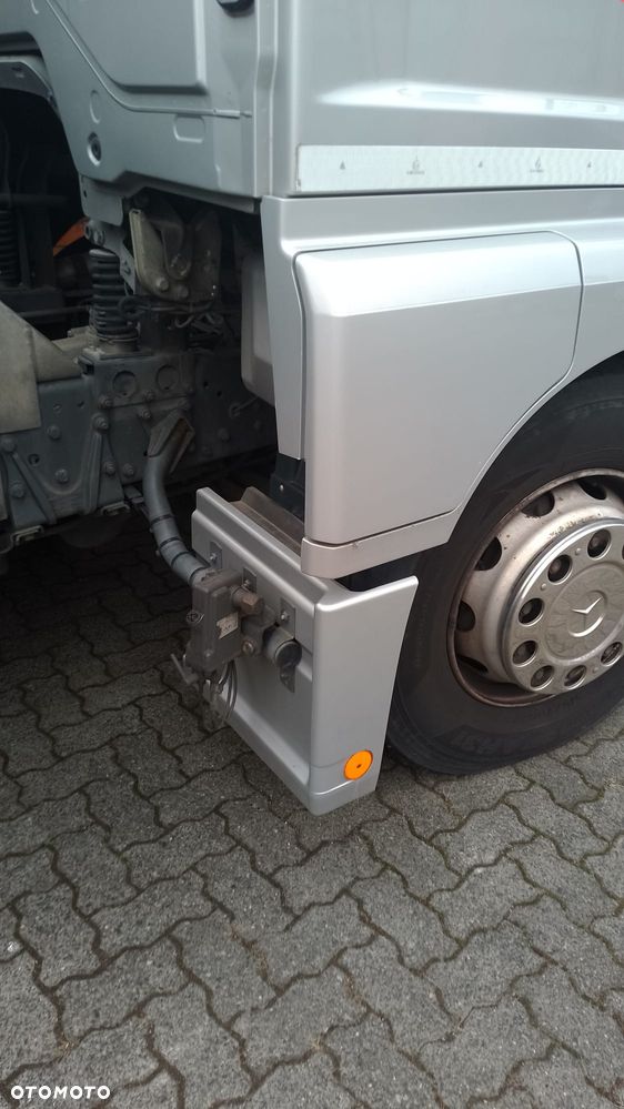 Mercedes-Benz 18 225 - 14