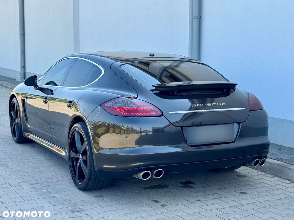 Porsche Panamera 4S PDK - 2