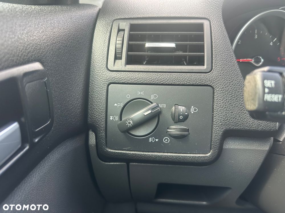 Ford Kuga 2.0 TDCi 4x4 Titanium - 10