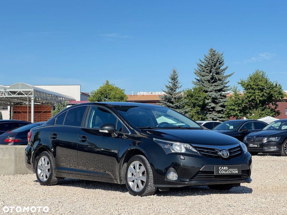 Toyota Avensis 1.8 Premium MS - 3