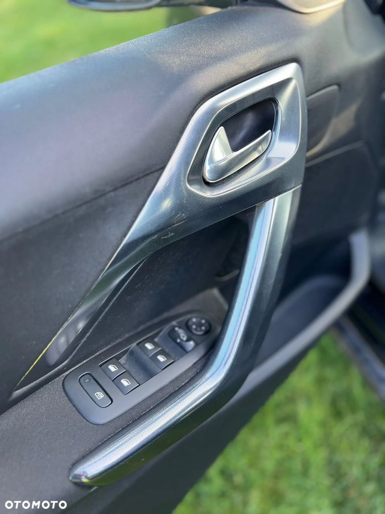 Peugeot 2008 1.2 Pure Tech Crossway S&S - 26