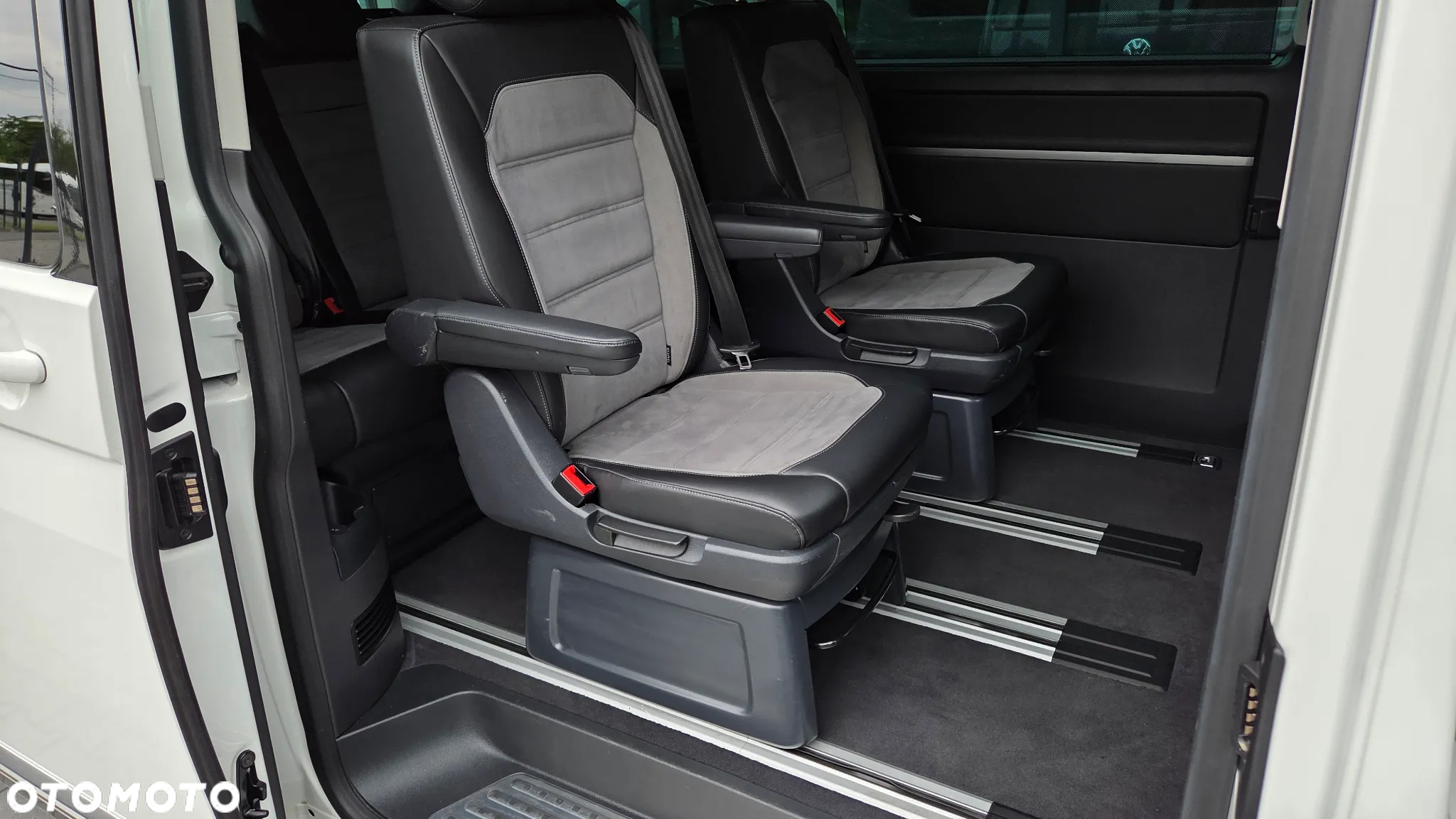 Volkswagen Multivan 6.1 2.0 TDI L1 Highline 4Motion DSG - 14