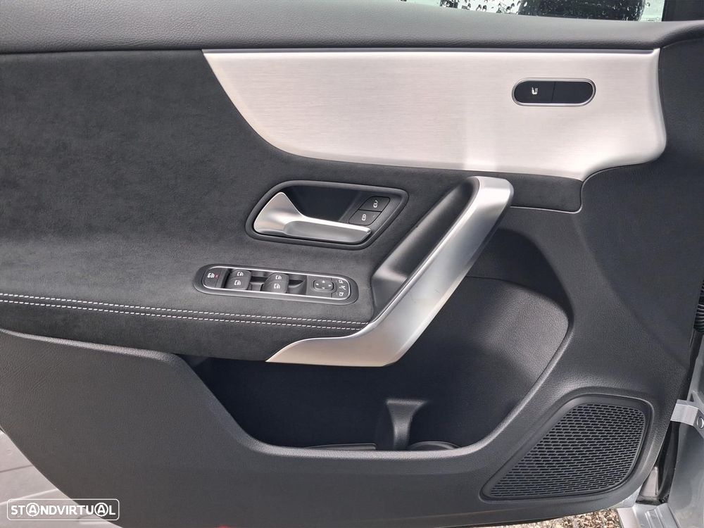 Mercedes-Benz A 180 - 29