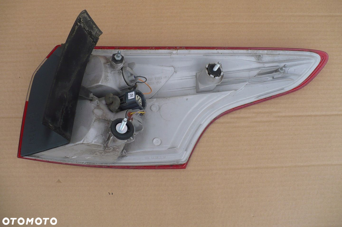 FORD FOCUS MK3 KOMBI 10-14R BEZ LEDU - LAMPA TYŁ LEWA - 4