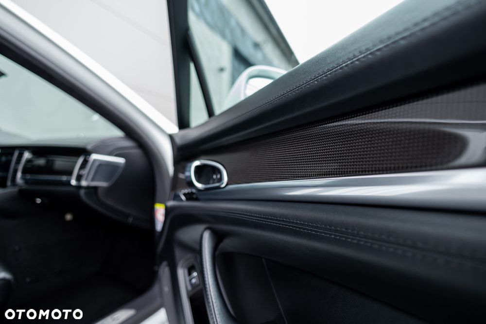 Porsche Panamera GTS PDK - 21