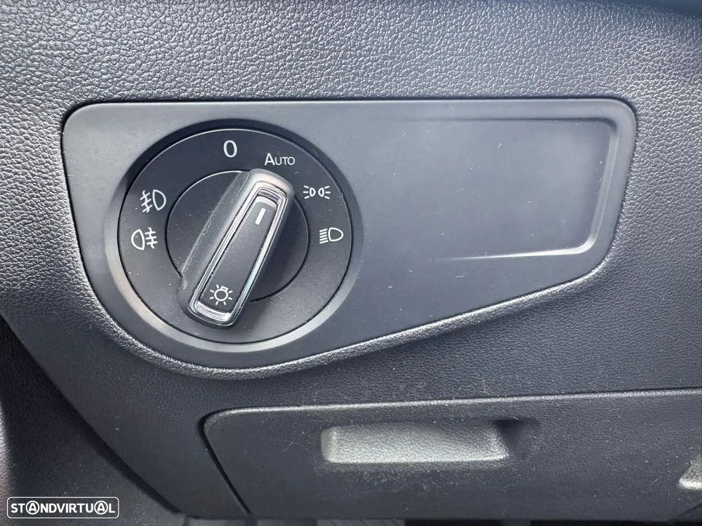 VW Tiguan 2.0 TDI R-Line - 36
