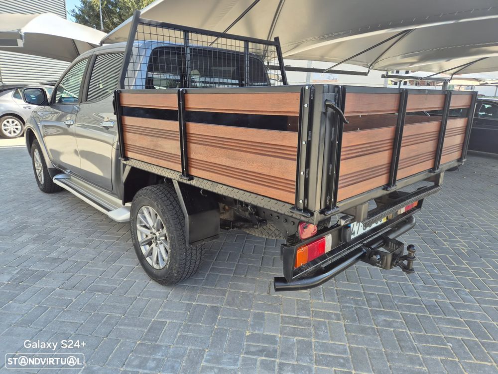 Mitsubishi L200 2.4 DI-D CD Intense Space Cab Strakar 4WD - 5