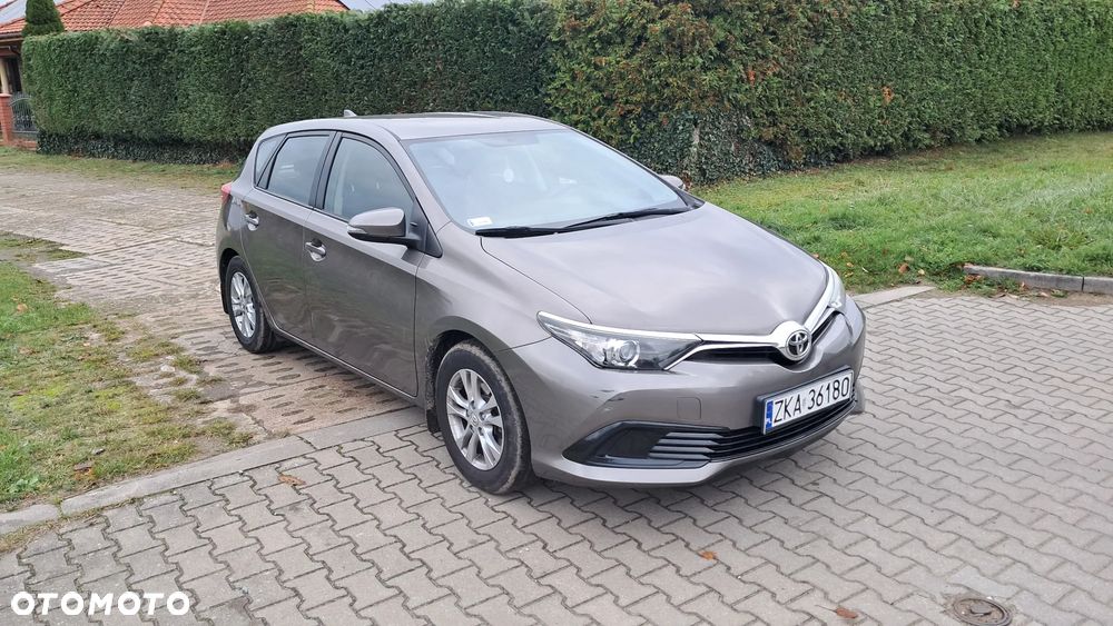 Toyota Auris 2016 photo 4