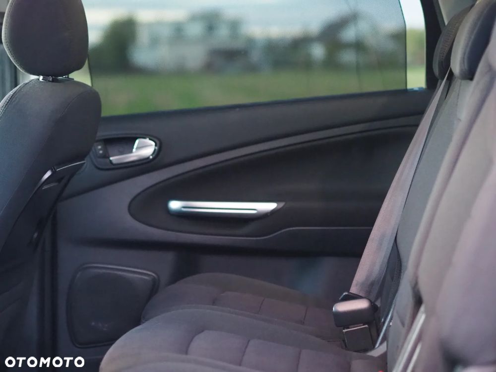 Ford S-Max - 20