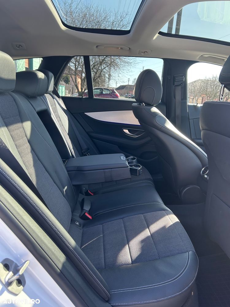 Mercedes-Benz E 300 de 9G-TRONIC Night Edition - 28