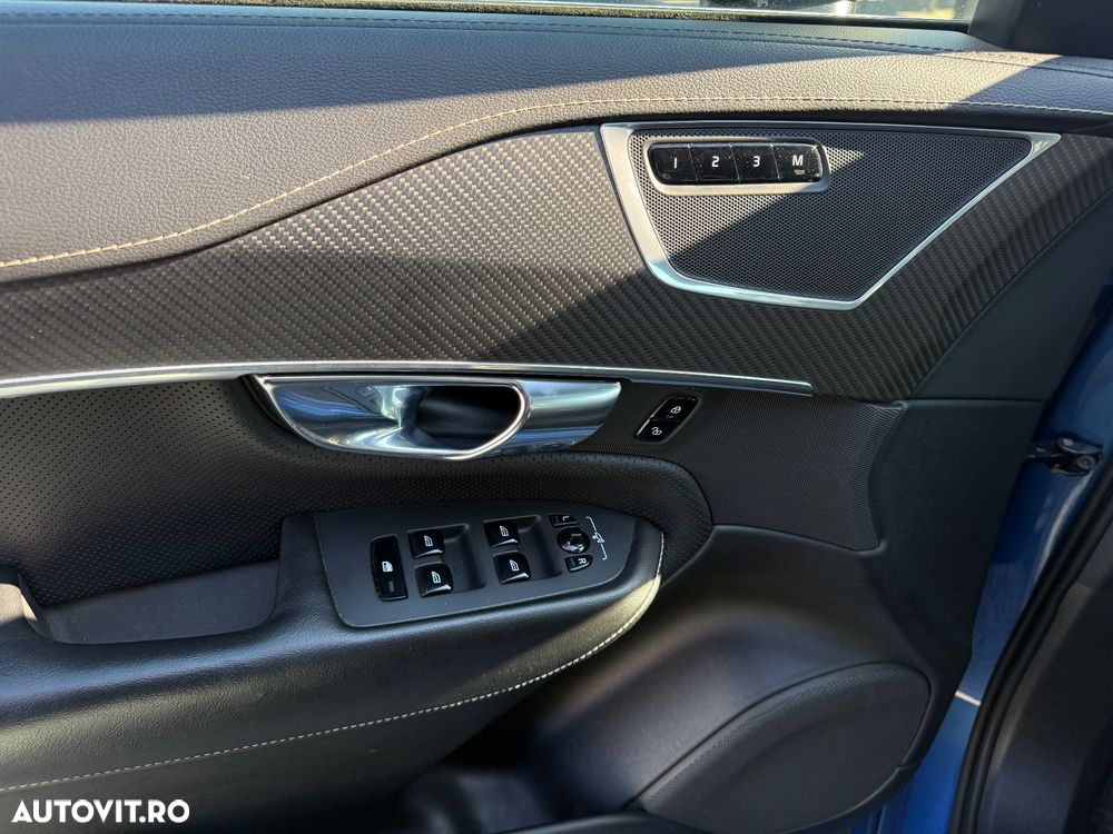 Volvo XC 90 D5 AWD Geartronic RDesign - 11