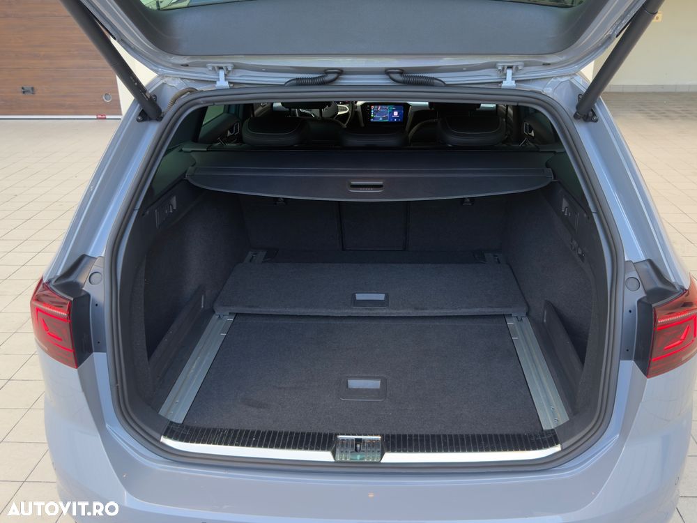 Volkswagen Passat 2.0 TDI SCR DSG R-Line - 12