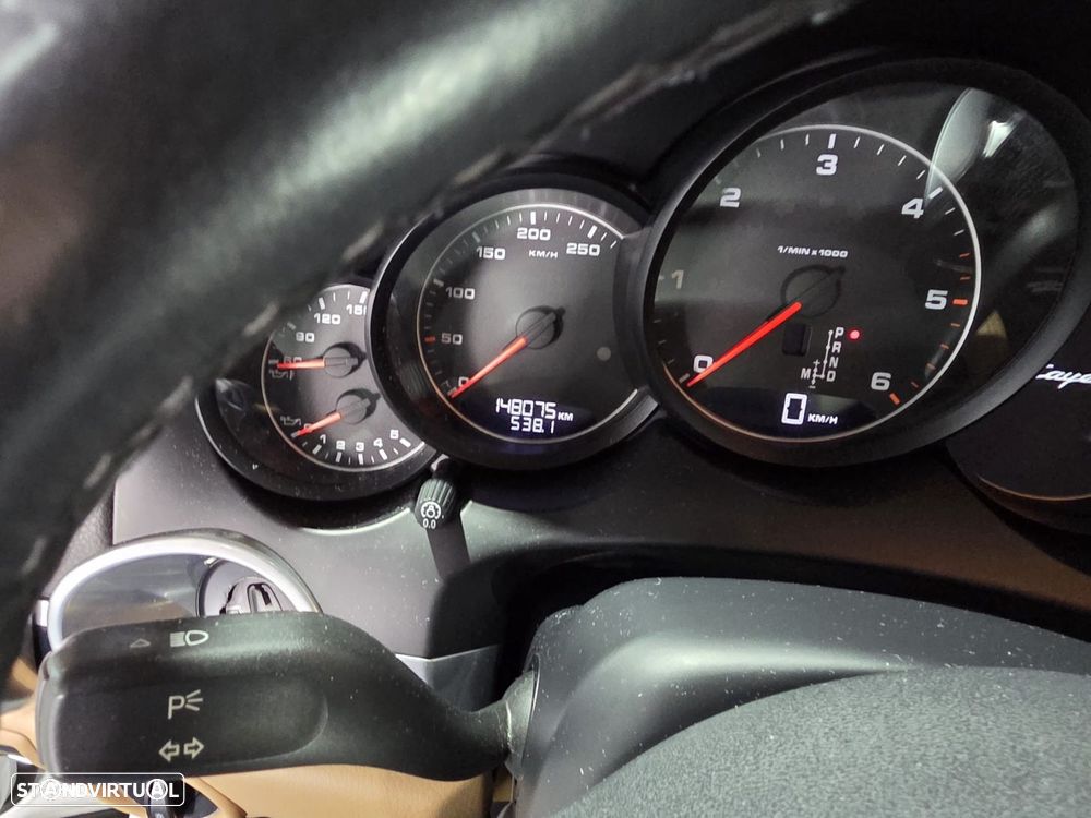 Porsche Cayenne - 10