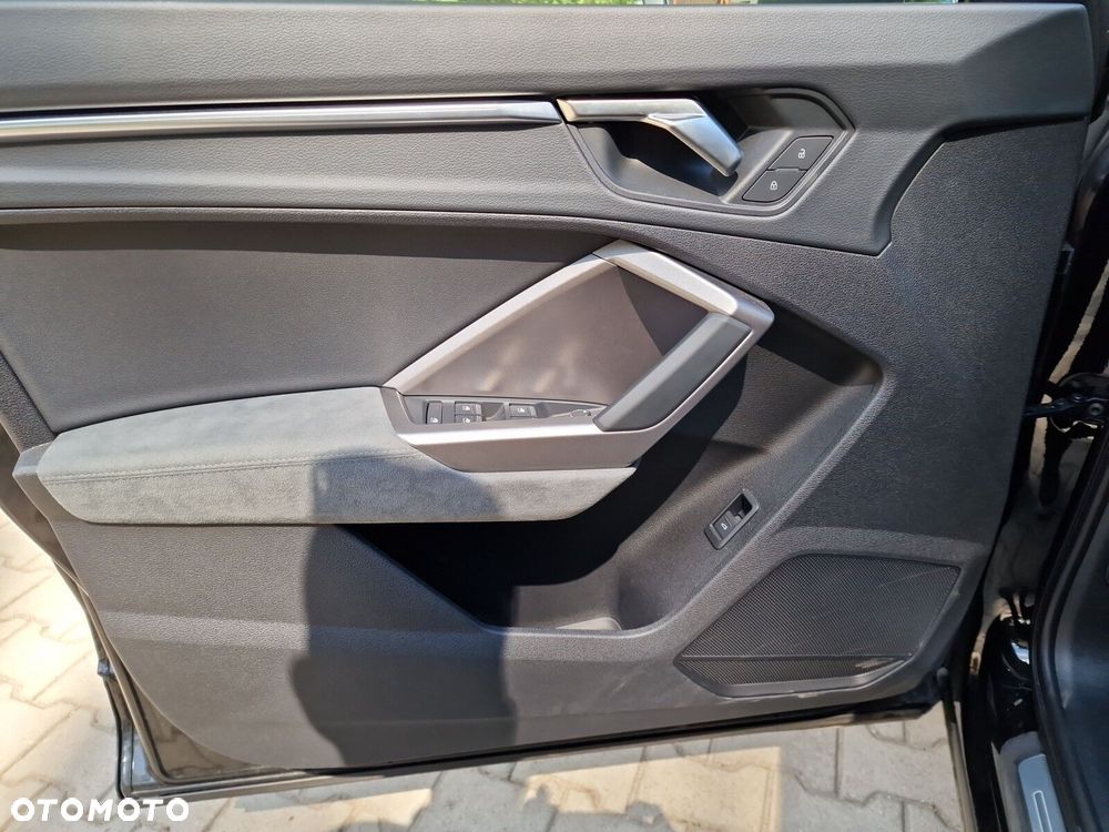 Audi Q3 35 TFSI mHEV S-Line S tronic - 11